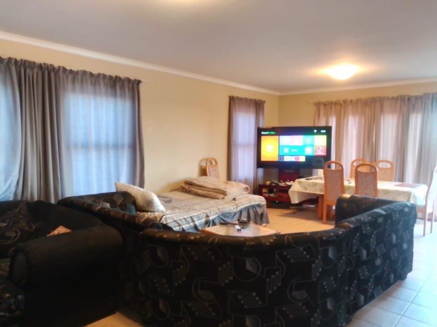 2 Bedroom Property for Sale in Sandbaai Western Cape